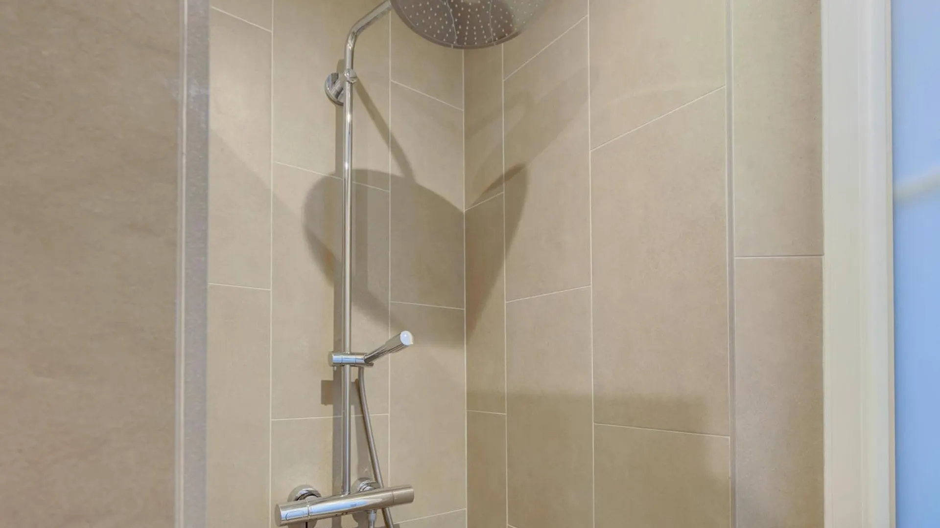 Arc De Triomphe & Theatre Marigny - 3Br - Cityapartmentstay Paris Apartment