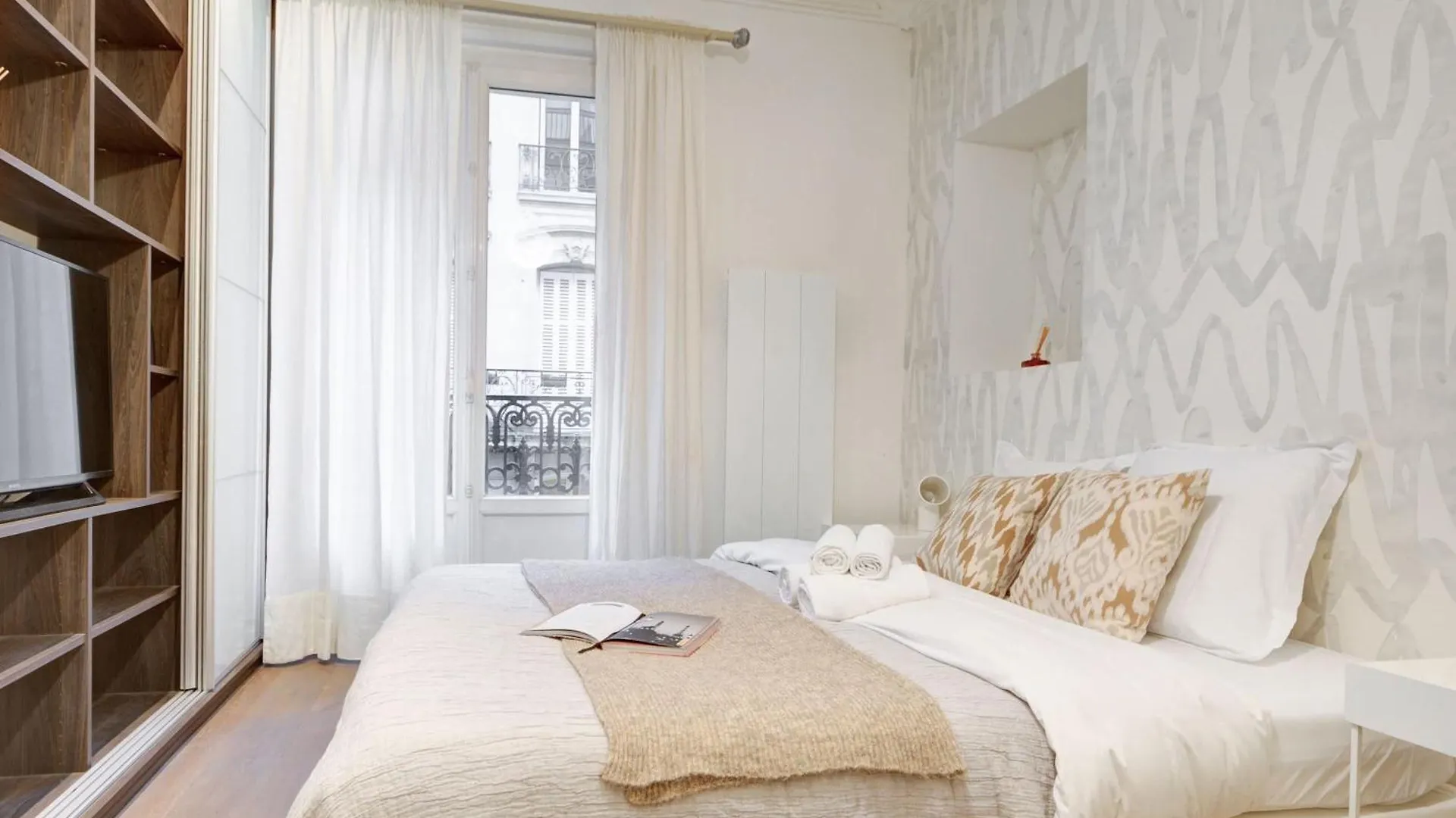 Arc De Triomphe & Theatre Marigny - 3Br - Cityapartmentstay Paris