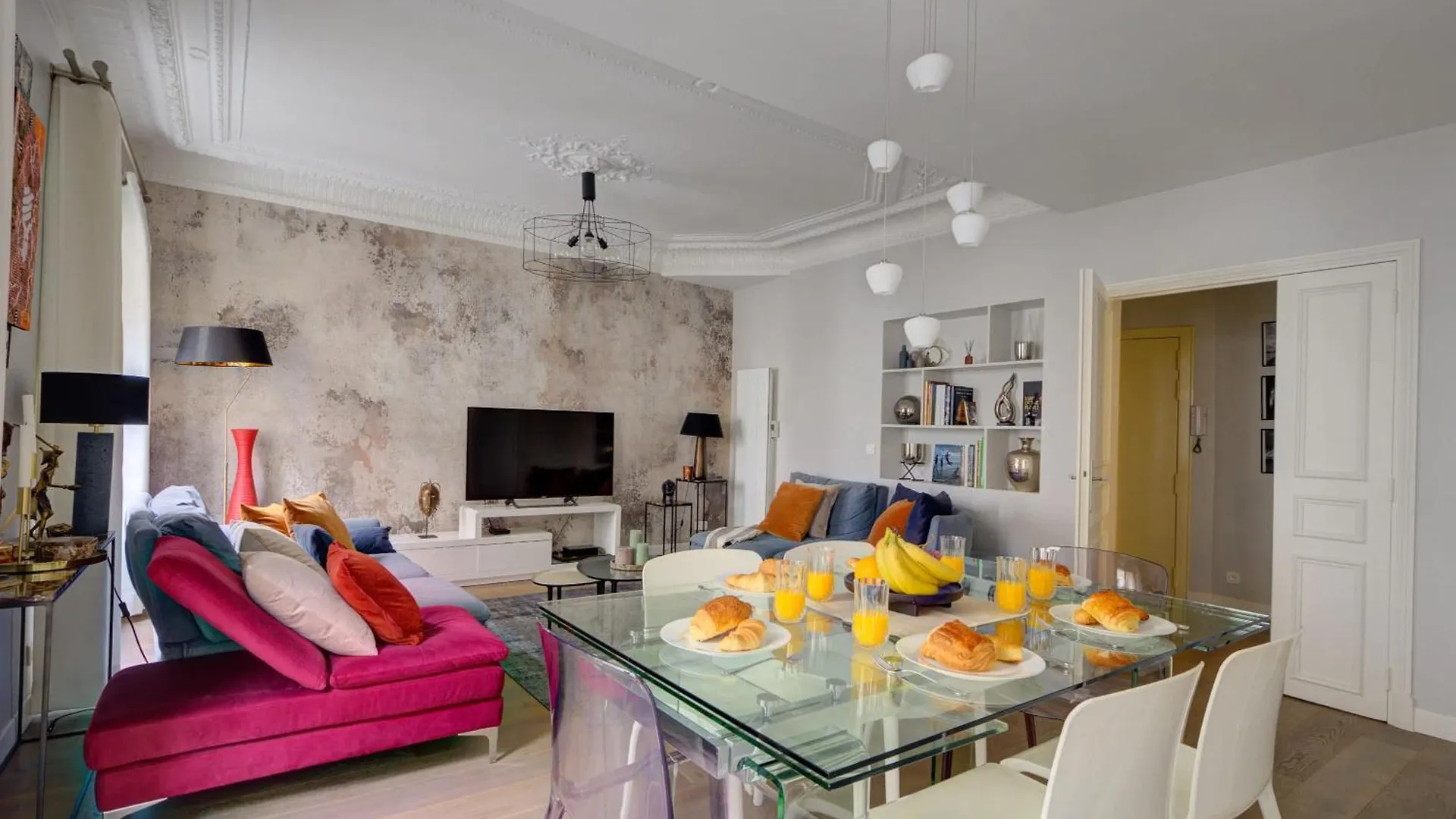 Arc De Triomphe & Theatre Marigny - 3Br - Cityapartmentstay Paris 0*,  France