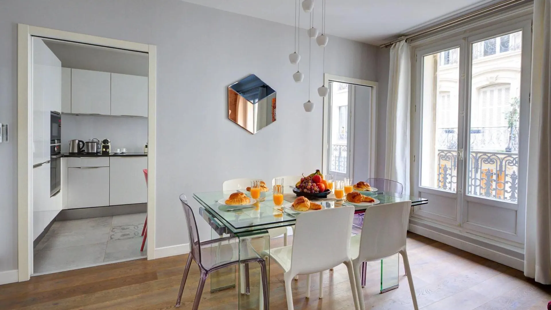 Arc De Triomphe & Theatre Marigny - 3Br - Cityapartmentstay Paris 0*,